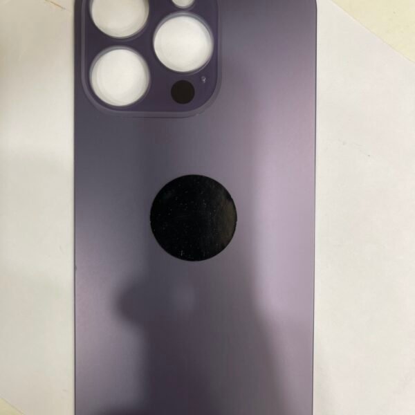 I PHONE 14 PRO  PURPLE COLOUR BACK